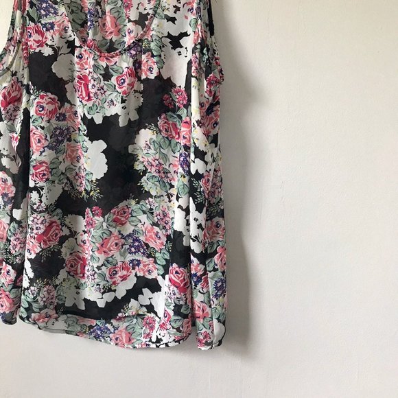 Torrid Floral Tank - Picture 2 of 2